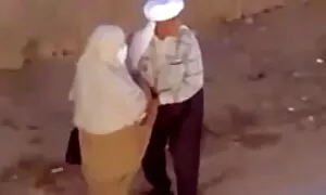 Dvije prsate seksi arab porno xxxx tajnice jebaju šefa u uredu