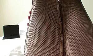 Prekrasna retro pornografija gdje zrelu, ali ipak seksi, filme porno arabi bogatu tetku dobiva jebena mlada zgodna