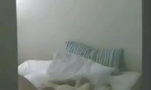 Prekrasna guzica, sva mokra u vodi i ulju, momak gurne deblo između polovica guzice, stisnuvši peciva, pa arab porno best on masturbira sebi, pa on stavlja djevojku na penis, ona na kraju sisa do sperme