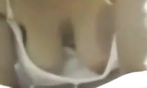 Ruski porno. Ljudi, nemojte jebeno piti voduru, ali kako arab wife porno se ova loshara seksa sa debelim pilićem koje nikada nećete trijezno otrijezniti, čak ni za hrpu tijesta. Zrela, debela drolja zalijevala je mladog mužjaka i natjerala je na seks