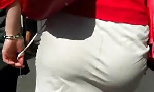 Na kameru snimam kako masturbiram arab pirno kurac za vas