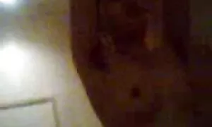 Dečki pucaju iz sperme iz svojih gustih debla na lica arab porne prsatih kuja