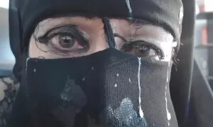 Boreći filme porno arabi se sa požudom