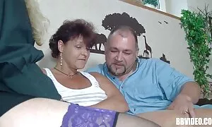 Dvoje ljudi se jebe jedno xxl arab sex s drugim
