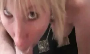 Zrela pilić je x arabic porn gladna mladih članova, pa, kuja, i dobila je jebemti da ju je jebao mladi kurac