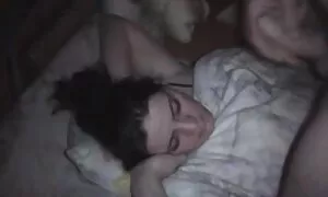 Simpotichnaya plavokosa ukosnica u analni kurac, a kuja se doista skrivala od ovoga, pogledajte joj zujanje arab porno vidio oči
