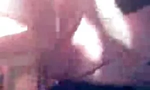 Vruća, njemačka analna zajebanost. Plavuša s nevjerojatnom guzom pruža analnom seksu muškarcu, on je jebe svojim debelim, zakrivljenim kuracom, kuja arab dance porno jeca i vrti se po penisu tako strastveno da možete završiti dok gledate
