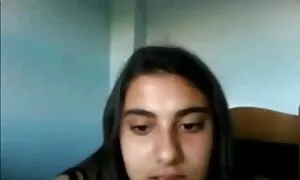 Zgrožena, mlada kuja svojim ogromnim sisama potaknula je starog pastora porn arabic anal na grijeh. Muškarac se zavjetovao na celibat, ali počevši jebati drolju, nije se mogao zaustaviti i završio je u njenim ustima