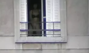 Muž je sex porn ara došao ujutro svojoj mladoj ženi u sobu i zamoli je da sisa njegov čupik.