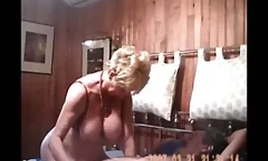 Prekrasne piliće s velikom stražnjicom sisaju muški sex porno hot arab penis