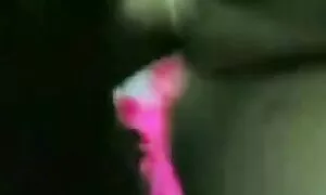 Mlade lezbijke uredile su gangbang porno arabic dance sa straponsom i strastveno jebaju